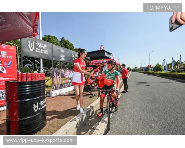 第十届环湖自行车赛，绿水青山中的极速狂飙，2021环湖自行车赛直播